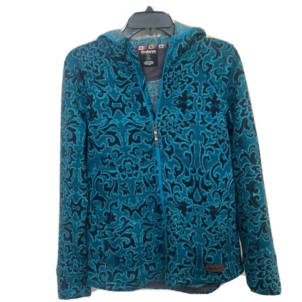 Sherpa adventure gear hooded fleece sweater jacket